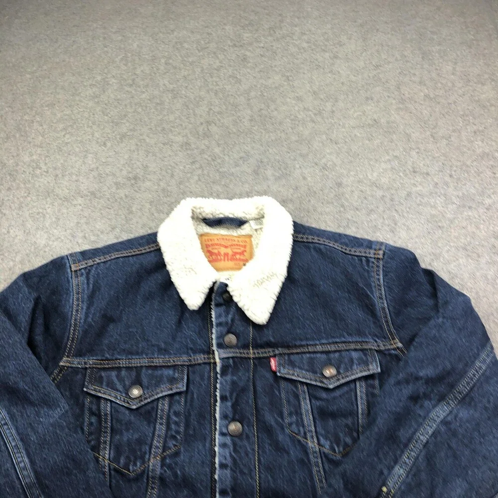 Levi's Jacket Mens Medium Blue Denim Sherpa Lined Bomber Button Winter Coat